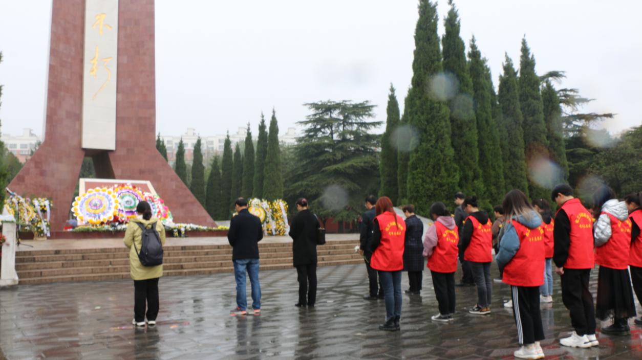 说明: def29368ad2f2a477e9d3d9acf0b5a5